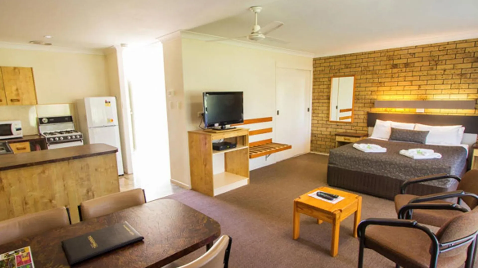 Toowoomba Motor Village 0*,  Australia